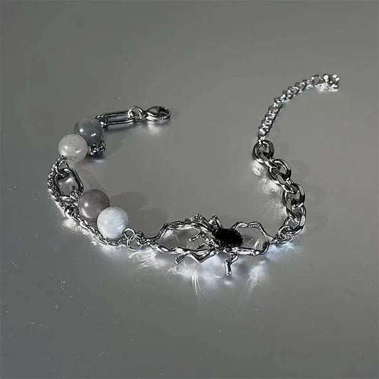 Hot girls wind hip-hop hip cool high street niche design premium sense of dark personality jewelry