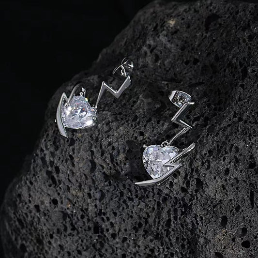 Love zircon earrings female ins niche design sense personality fashion 925 silver needle earrings sweet cool senior sense earrings