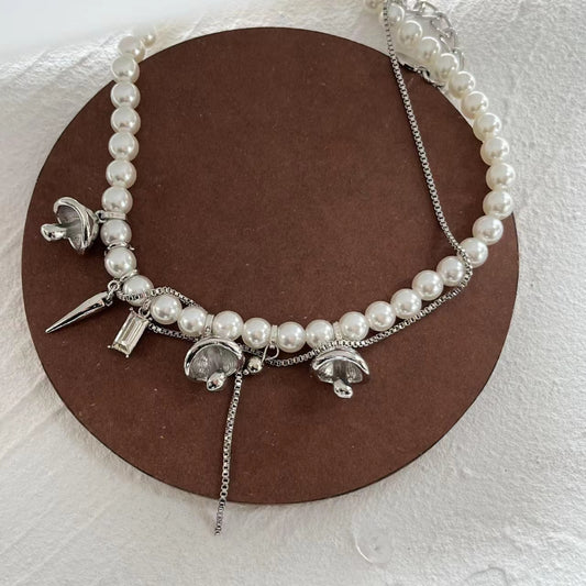 French Baroque highlight pearl chain short clavicle chain small design mushroom Bullet Pendant Necklace