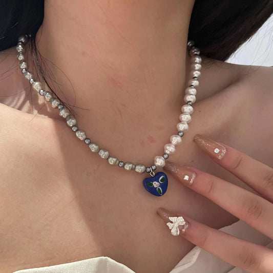 Retro minority design: special shaped pearl splicing necklace, light and extravagant dripping rubber, Love Pendant