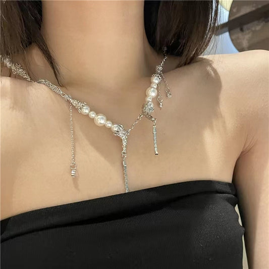 High sense black gem pearl necklace, light luxury, minority design, European and American hip-hop style couple necklace