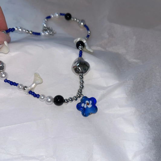Klein Blue flower shell Y2K Millennium spice girl sweet cool wind Beaded Flower high-grade Necklace