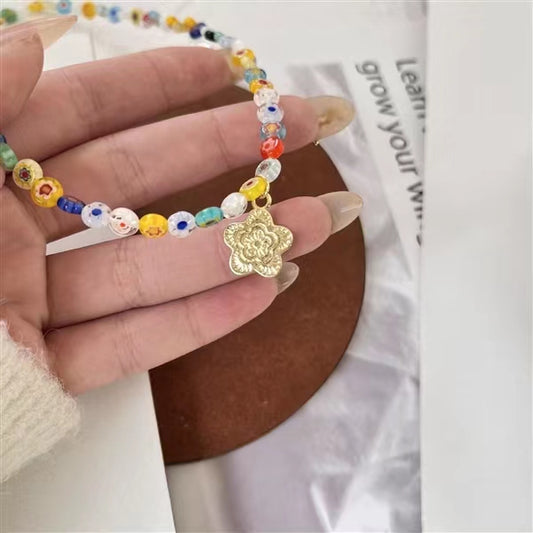 Summer small fresh color glass stone Daisy chrysanthemum Beaded Necklace female hip hop pendant clavicle chain