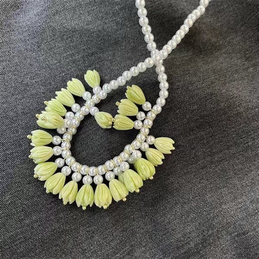 Vintage Green tulip bud hand made pearl light luxury collar chain female cold wind neck chain necklace