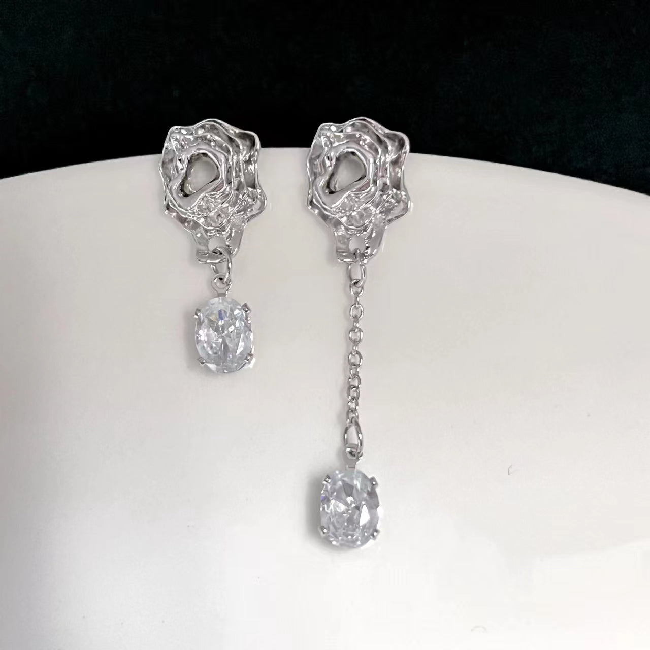 S925 Silver Needle Hollow out Irregular Wrinkle Earrings Female Retro Fashion Tassel Earrings