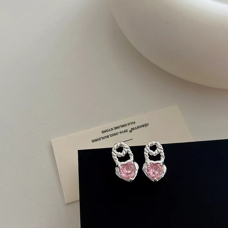 Small Design Zircon Metal Pin Love Earrings for Women Small
