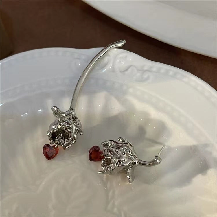 Stereoscopic metal liquid rose earrings, small number personality asymmetry S925 silver