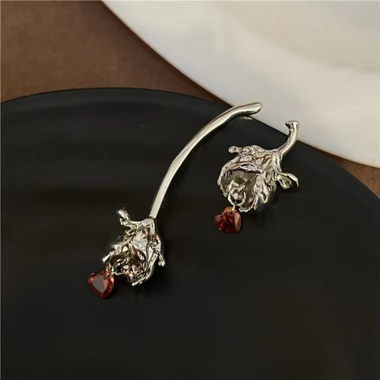Stereoscopic metal liquid rose earrings, small number personality asymmetry S925 silver