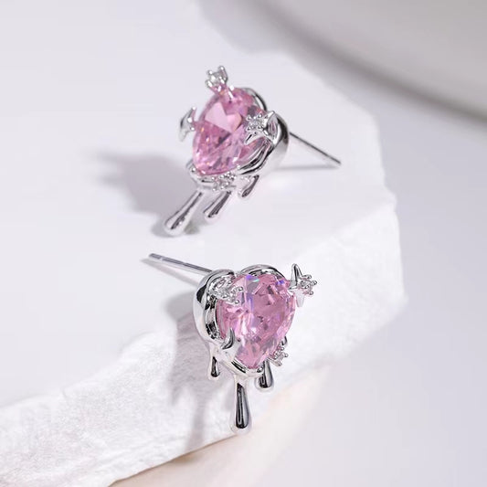 New Earrings Sweet and Cool Love Pink Zircon Earrings Popular Design Premium Cold Air Lava Earrings