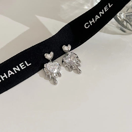 Sweet, cool, cool, caring earrings, female silver liquid drop earrings, small design