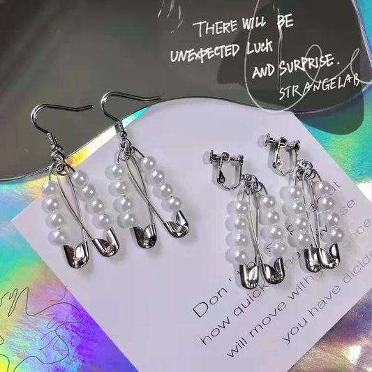 Punk Spice Retro Pearl Pin Earrings