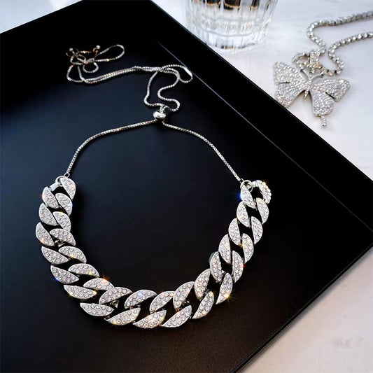 Fashion simple rhinestone butterfly necklace