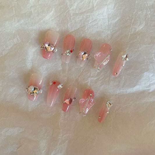 Light luxury butterfly gradient manicure pink love diamond nails