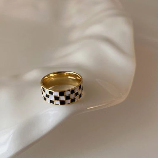 French vintage zircon metal pearl oil drip checkerboard ring