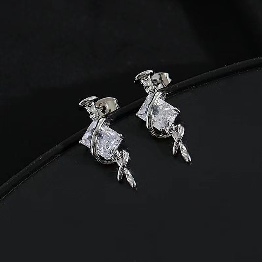 Zirconia earrings female senior sense ins cold wind fashion personality silver earrings popular hundred with sweet cool earrings tide