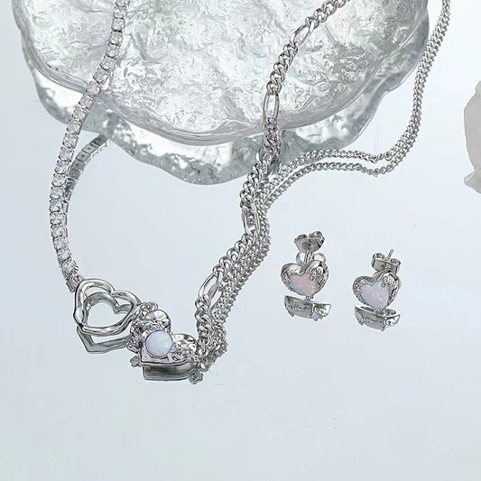 Love heart necklace female ins sweet cool hot girl personality fashion opal stone splicing accessories niche senior sense of collarbone chain
