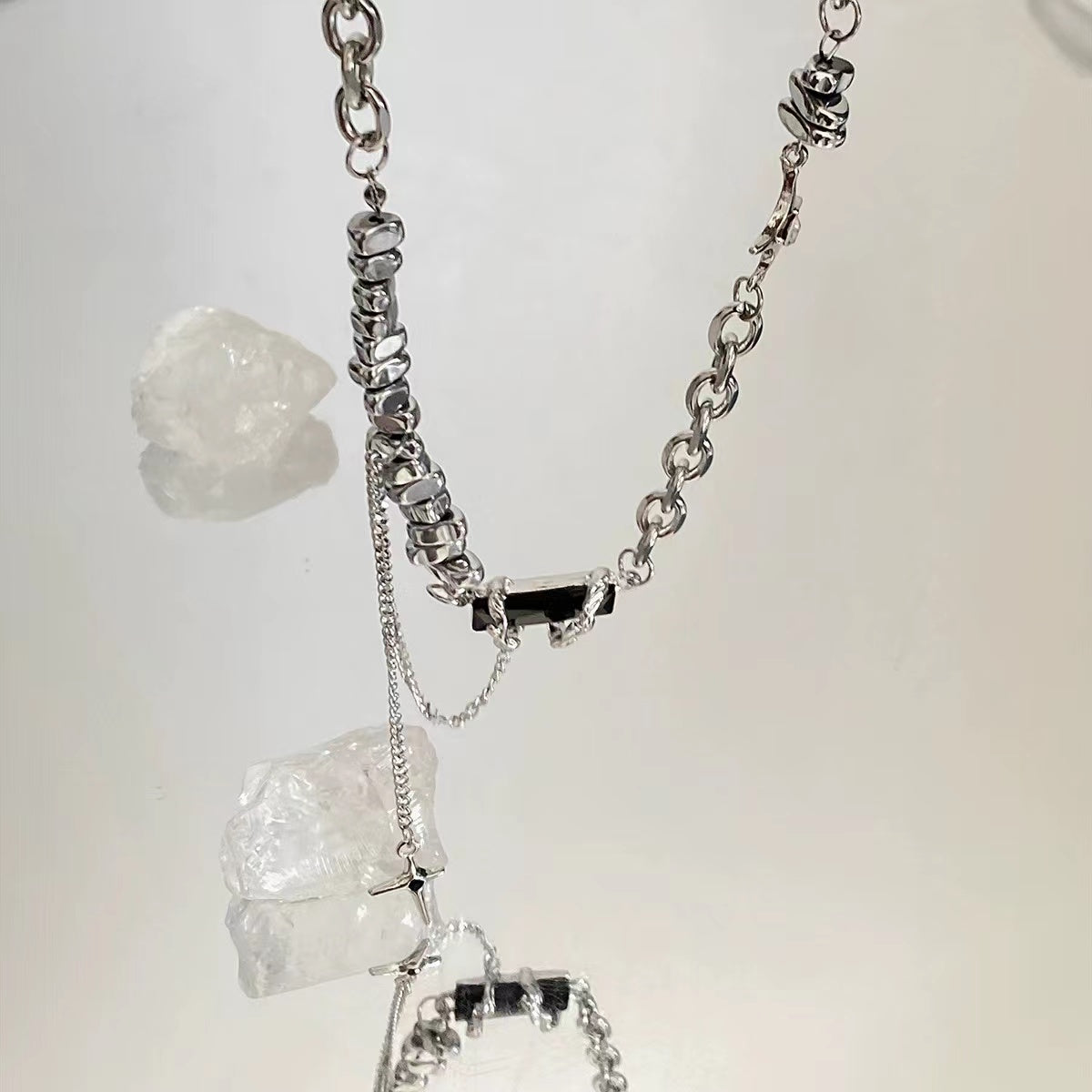 Black diamond gravel stitching star mans tassel necklace men and women light luxury ins niche design hip-hop cold wind collarbone chain