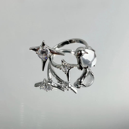 Zirconia and diamond geometric ruffle ring