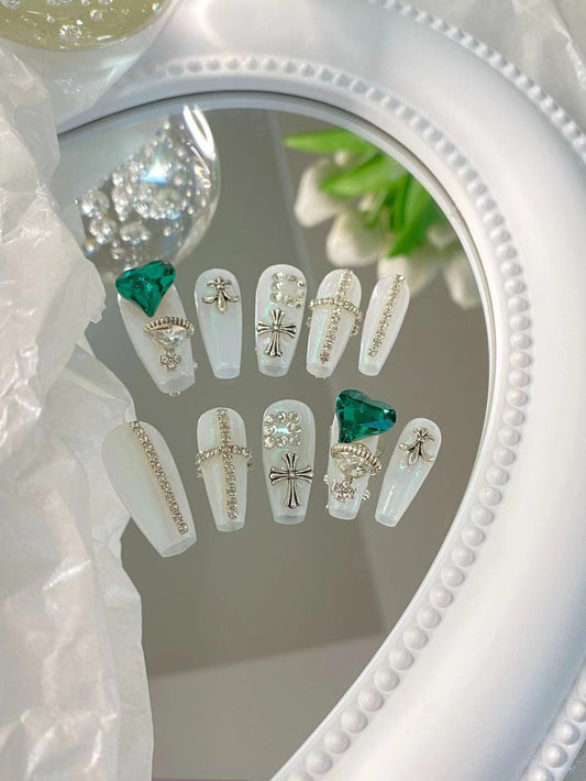 Customized nails with a high sense of taste, hand-painted design nails