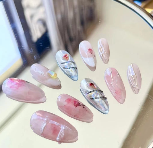 Customized nail enhancement, beautiful and affordable