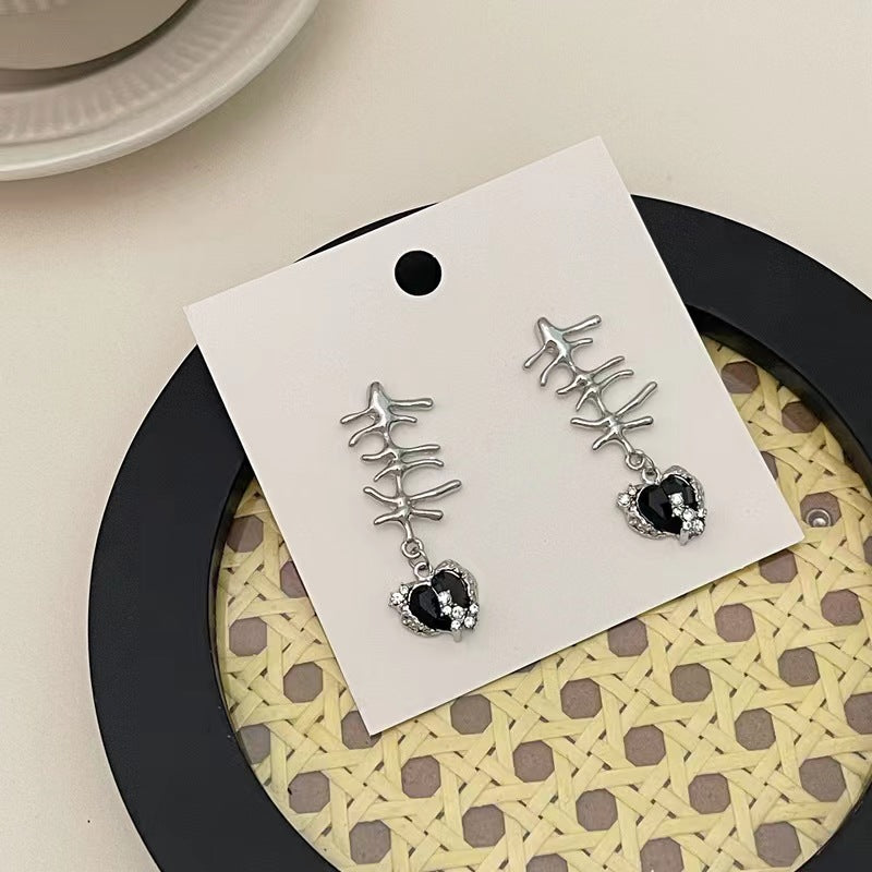 Design sense niche cold wind black with diamonds love tassel earrings sweet cool wind personality unique shape earrings female