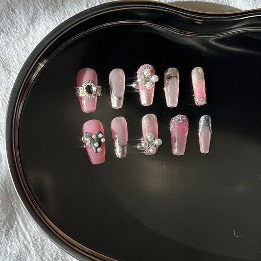Light luxury style nail popping flash pearl love diamond wear nail