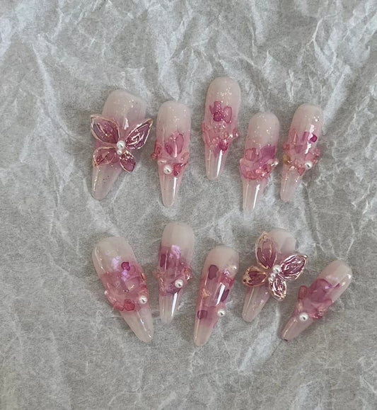 Hand customized nails