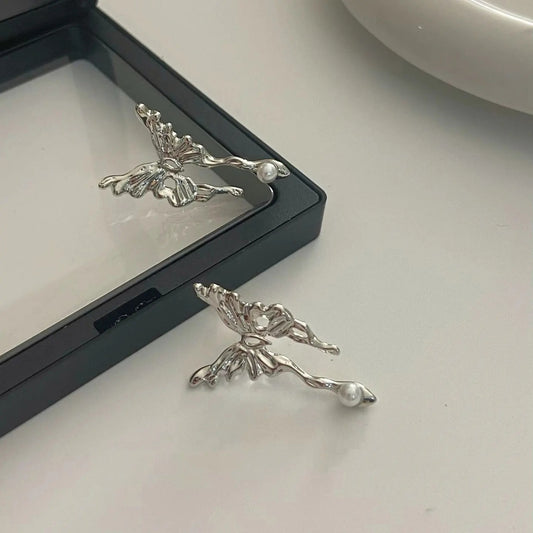 Dark wind deconstructed butterfly earrings pearl teardrop design sweet cool girl temperament personality spice earrings earrings