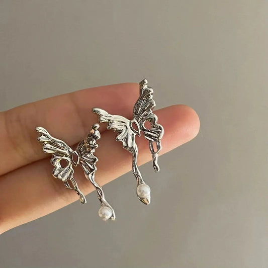 Dark wind deconstructed butterfly earrings pearl teardrop design sweet cool girl temperament personality spice earrings earrings