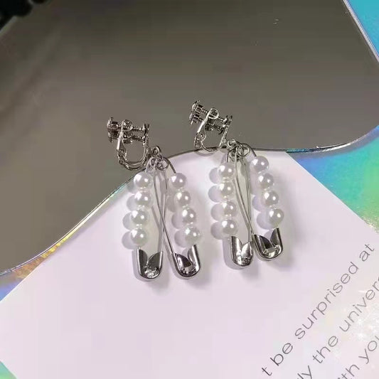 Punk Spice Retro Pearl Pin Earrings