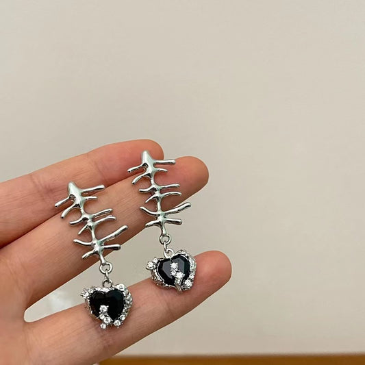 Design sense niche cold wind black with diamonds love tassel earrings sweet cool wind personality unique shape earrings female