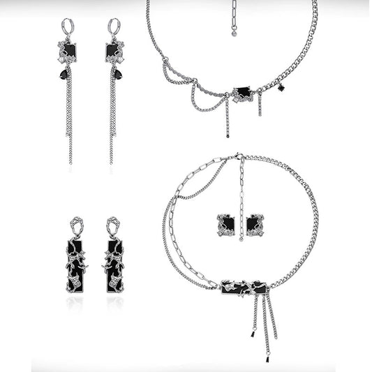 New Chinese black astral series necklace female niche design personality wind tide literary retro cold wind collarbone chain