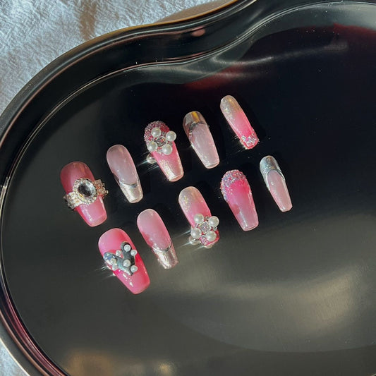 Light luxury style nail popping flash pearl love diamond wear nail