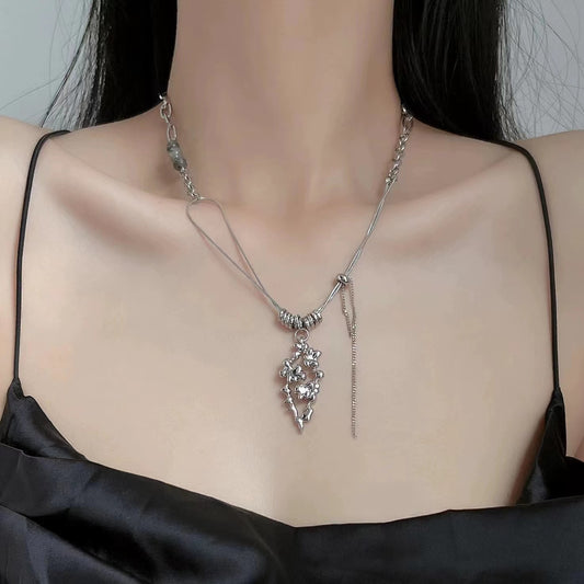 Peaceful clasp shape hand-made beads long niche metal country style necklace