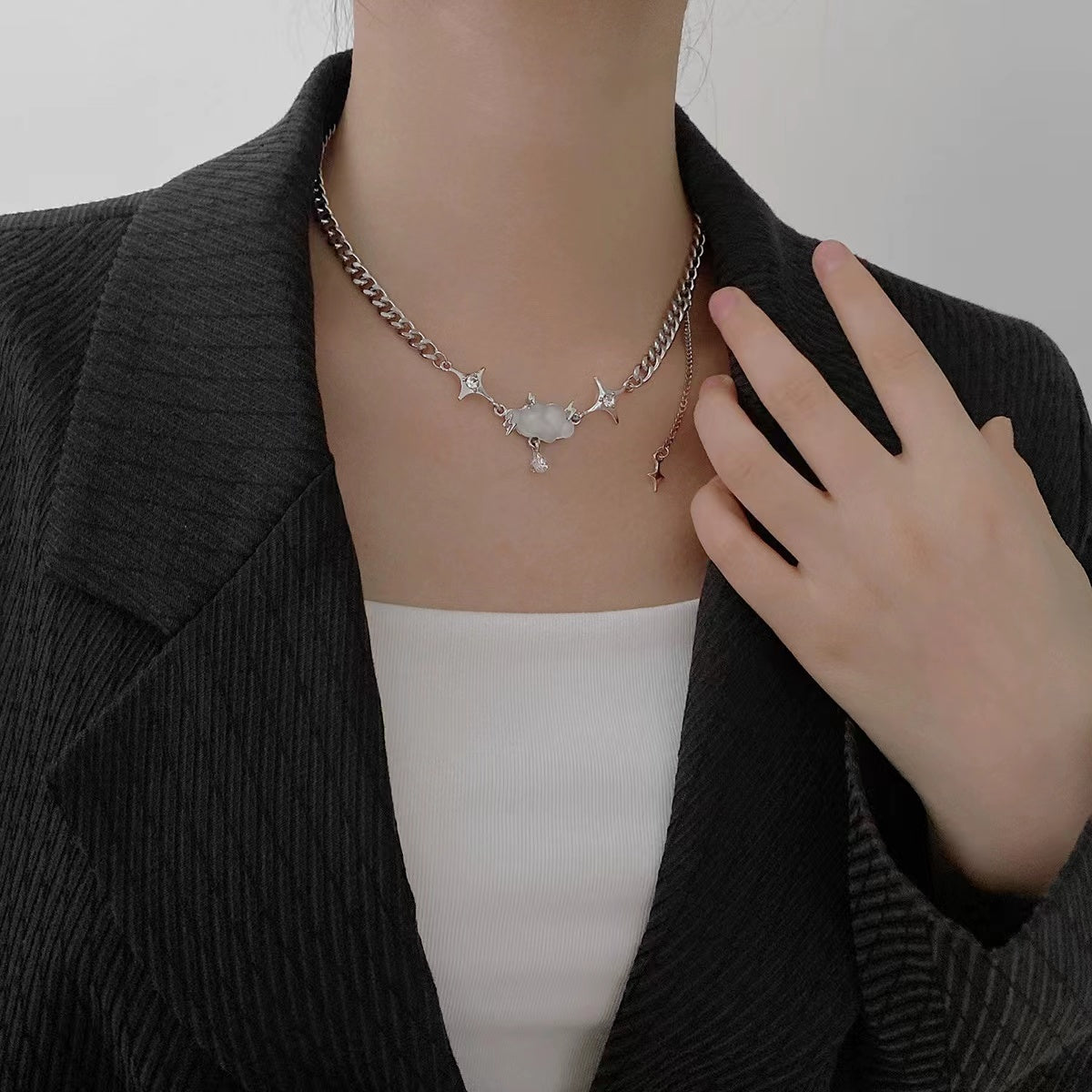 Frosted clouds starburst necklace simple niche design sense clavicle chain