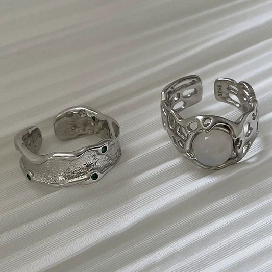 Green diamond shaped wide white agate ring