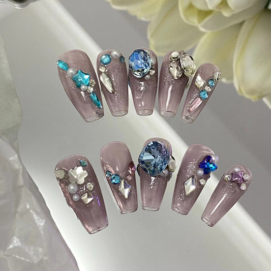 Customized nails with a high sense of taste, hand-painted design nails
