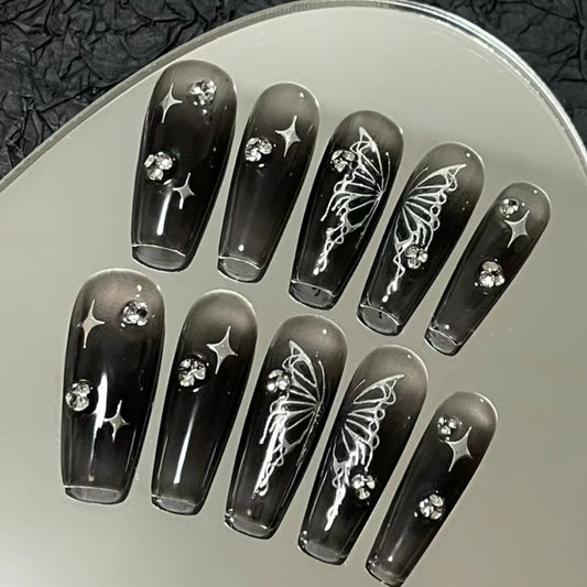 Hand wear nails in autumn and winter to show white and dark Millennium Spicy Girls nail stickers, long nail stickers, advanced halo dye phototherapy nails
