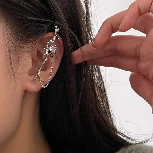 Original Design Spicy Girl Fashion Cool Ear Hanger Personalized Street Spider Earrings for Men and Women