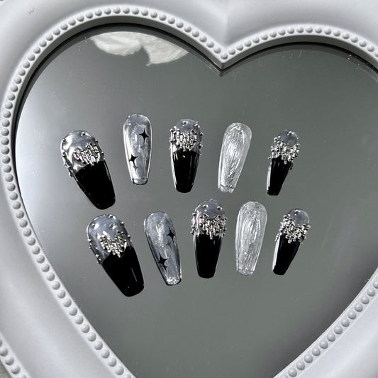 Advanced feeling full of metal, dark punk style, Croix heart, hot girl nail enhancement, white, pure handmade wear