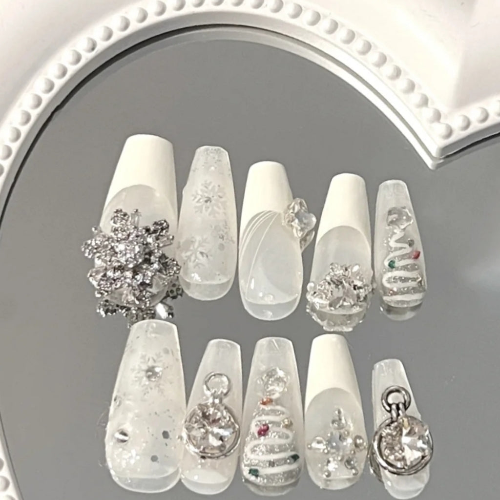 Color advanced feeling wearing false nail showing white nail patch white Christmas tree nail patch customization