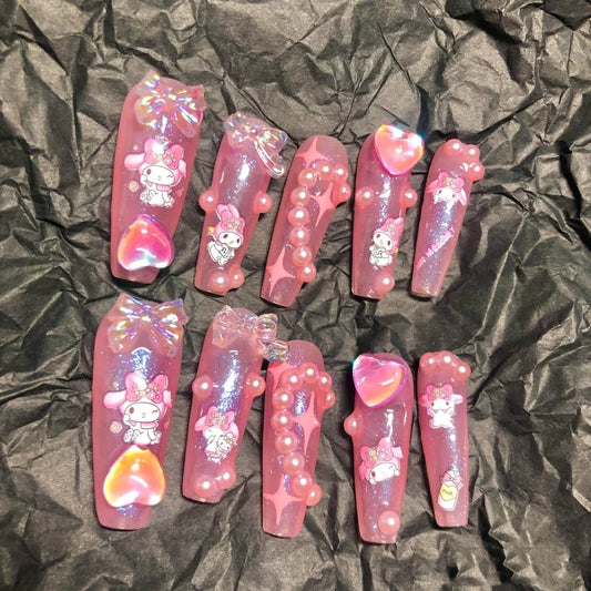 Pink cute Y2K Millennium Spicy Girls love to wear nail enhancements