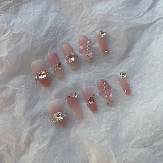Light luxury butterfly gradient manicure pink love diamond nails