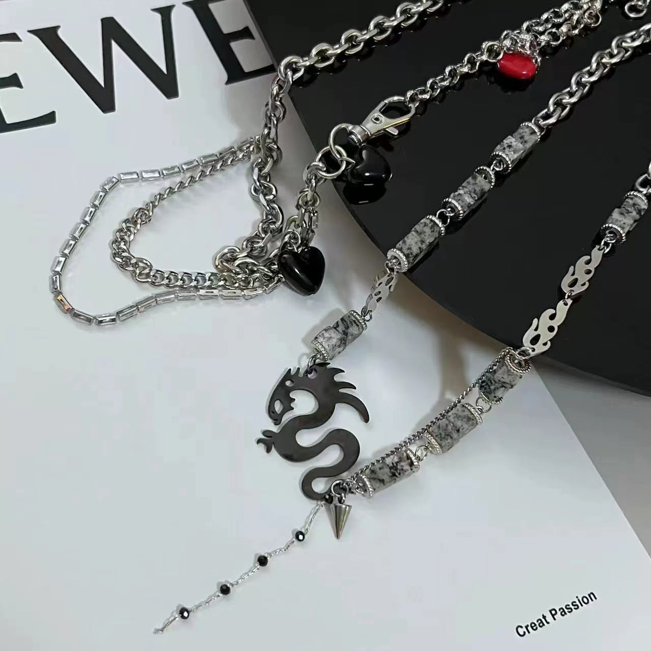 Light luxury niche sweet cool pearl rhinestone necklace