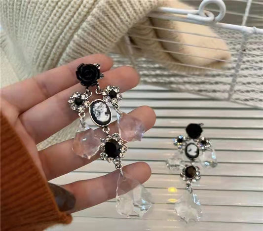 Baroque Vintage flower earrings