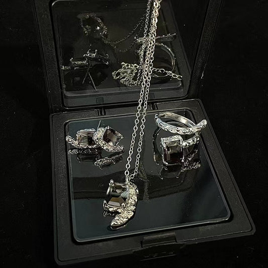 Niche design jewelry set ins dark style open ring senior sense of black zircon necklace French earrings