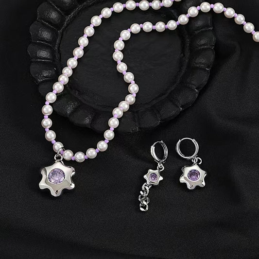 Pearl necklace female niche personalized fashion hundred match zircon flower pendant ins cold wind sweet cool collarbone chain tide