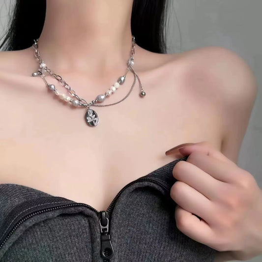Fake double-layer necklace with shaped pearls and a high sense of sophistication