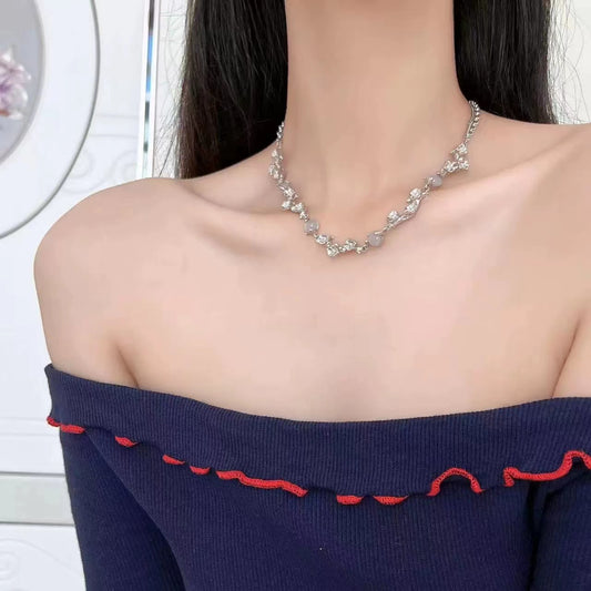 Moonstone necklace with myriad patterns