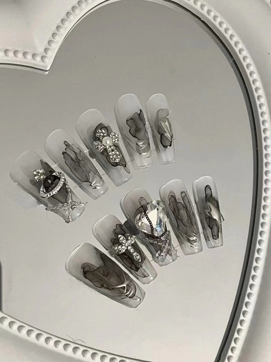 Haute Couture Nails can be privately sent to choose the shape of the nail